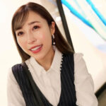 ＜素人＞ 【フェロモン出まくりノーパンOL】「みんな良くて選べない…」悪気はないが5股している天然どスケベなお姉さんをハメ撮りでお仕置きセックス！！甘い声を漏らしながら生ち●ぽに悶える淫乱女にザーメンをたっぷり中出し！！【彼女がえちえちで止まらない】【ゆり】 工藤ゆり 『FANZA』