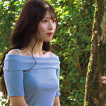 ＜素人＞ 素人女子大生をガチナンパ！パンティ素股でカチカチのおち〇ぽがアソコに擦れてパンティは恥じらい汁まみれ！そのまま生で擦り合わせて、ぬっるぬっるワレメにズボっと入って連続生中出しSEX！！ 『FANZA』