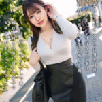 ＜素人＞ 【極上痴女の逆NTRセックス】他人の彼氏が欲しくなる、究極の八方美人小悪魔ビッチ！色気たっぷりのグラマラスボディ！プリプリの美尻とキュっと締まったクビレをうねらせて杭打ち騎乗位！精子を一滴残さず搾り取る略奪中出しセックス！！【痴女のメス堕ち】 流川莉央 『FANZA』