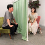 ＜素人＞ 『恋人なし男女は「性器の味」だけで恋に落ちて初対面の相手とSEXしてしまうのか？』麗しい社会人お姉さんが年下青年とマッチング♪顔は見えないけど溜まった性欲が爆発…エグい高速杭打ち騎乗位で若い精子を搾り取り♪【街角素人モニタリング♯しおり♯28歳♯不動産営業】 『FANZA』