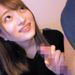 ＜素人＞ JDのお部屋におしかけその場でガチ口説き生ハメ猛烈ピストン激イカセ！特濃ザーメンをいっぱいドピュドピュ中出し！！あおい（21才）りな（20才） 『FANZA』