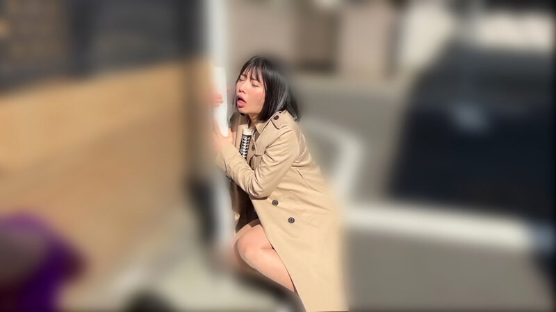 ＜素人＞ Hとお小遣いに興味のある欲求不満な奥さん大集合 リモバイを着...