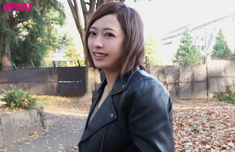 ＜素人＞ 歌舞伎町で出会ったタダマン巨乳ギャル！！ オヤジ大好き女子大...