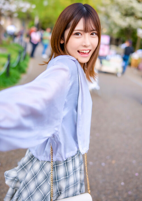 ＜素人＞ マチアプちゃん！美少女レイヤーが都会で理性オフモード！ハメを...