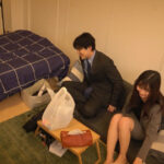 ＜素人＞ ニンゲン観察 恋人と別れたばかりの男女が密室で二人きりになれば結局ヤルっきゃない！同期の男女が酒の勢いでおチ〇ポとおマ〇コを擦り付けあう始発待ちの夜。 『FANZA』