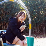 ＜素人＞ 街のお姉さんがエロ過ぎてずっと見てたら、こっそり口で抜いてくれた話 『FANZA』