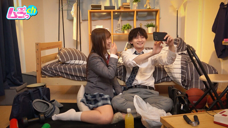 ＜素人＞ ●校生REC エッチ覚えたて男女の好奇心は∞！携帯で陰部のド...