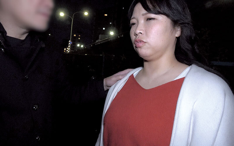 ＜素人＞ 飲みすぎた素人奥さんを口説きナンパ！部屋に連れ込み即SEX1...