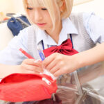 ＜素人＞ サエない僕に同情した女子校生の妹に「擦りつけるだけだよ」という約束で素股してもらっていたら互いに気持ち良すぎてマ○コはグッショリ！でヌルッと生挿入！「え！？入ってる？」でもどうにも止まらなくて中出し！乙アリス 『FANZA』