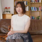 ＜素人＞ ド素人応募妻 旦那に内緒で普通のパート妻が秘めた性欲を爆発させ最後は我慢できず中出し懇願 鮎川万里香 『FANZA』