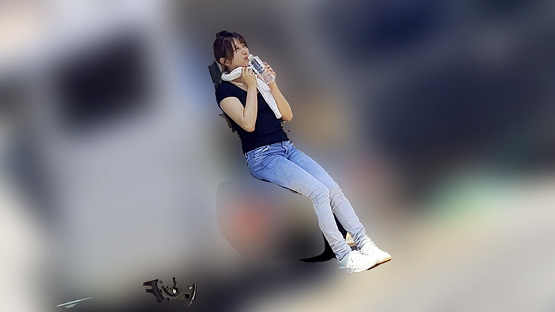 ＜素人＞ 【美人Kちゃんに栄光の種付け発射】配送スタッフつきまとい眠姦...