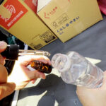 ＜素人＞ 配送スタッフつきまとい眠姦レ○プキメセク中出し犯行。 『FANZA』