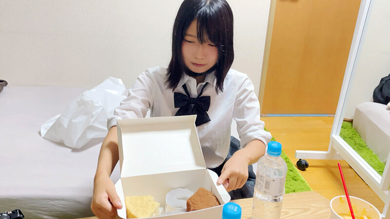 ＜素人＞ 【あなたのクラスの地味かわいい子】陰キャオタク女子。もれなく...