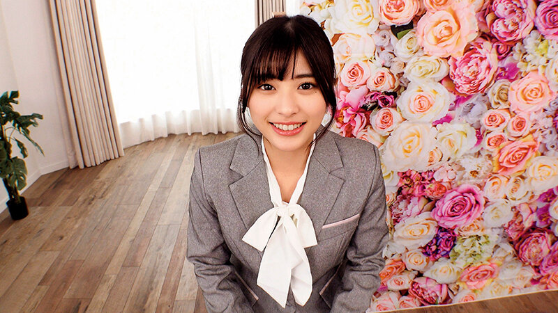 ＜素人＞ 大手企業役員秘書さんとデカチン童貞君をマッチングホントに大き...