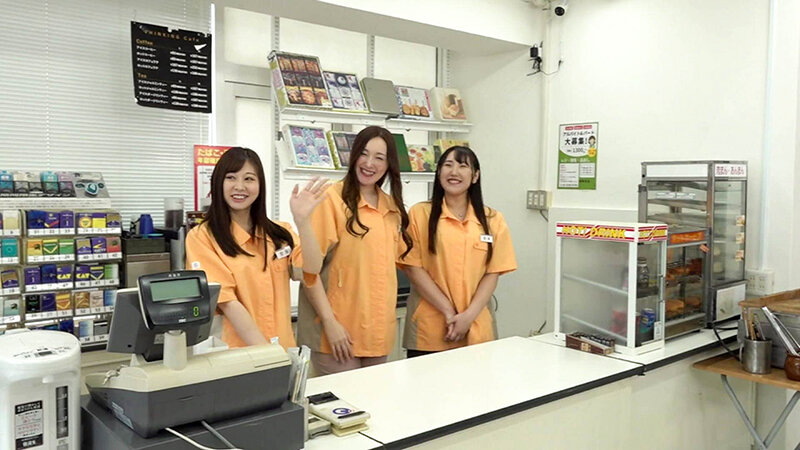 ＜素人＞ 【連続スケベ小説】コンビニで働く巨乳母娘3～店内でチンポをつ...