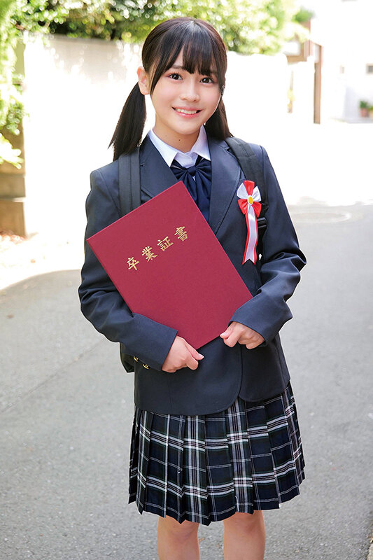 ＜素人＞ 3分前まで女子○校生！卒業式直後にガチナンパ！生まれて初めて...