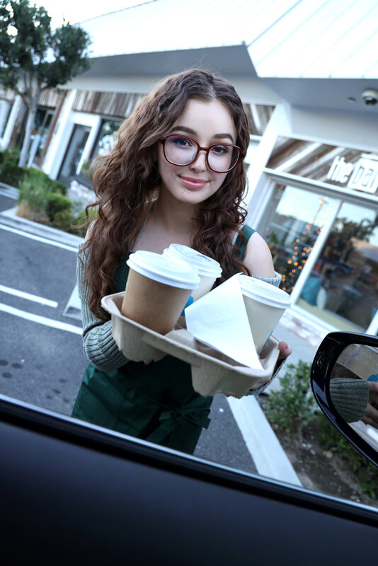 ＜素人＞ LAで出会った親日美女のカフェ店員にグッツモニターお願いして...