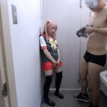 ＜素人＞ 低身長140cm台コス●リ超人気行列アイドルレイヤーは淫語挑発で客・関係者見境なく生ナカ迫るオフパコ狂！！ナマイキ暴言黙らせる集団イラマでえずき汁噴射＆喉奥イキ→猛ピス連続アクメ失禁止まらぬ壮絶乱交SEX 『FANZA』