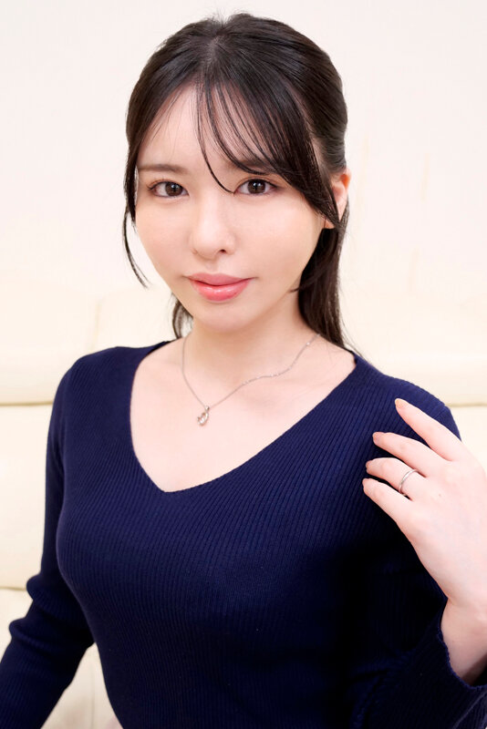 ＜素人＞ 経験豊富な優しい素人人妻が最高の童貞筆おろし 黒島玲衣 『F...