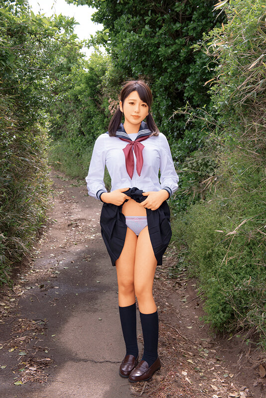 ＜素人＞ セーラー服の肉便器 12人のうら若き女子校生とセックス4時間...