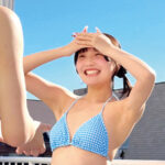 ＜素人＞ 夏のビーチで声をかけた素人水着美女が初めての大量顔面ぶっかけ！夏の太陽よりも熱い溜まりにたまった濃厚精子を浴びせられて髪・顔・身体まで精子でべっとり！ニオイたつチ○ポ汁に火照ってしまった素人娘はついついザーメンまみれ中出しセックスに！ 『FANZA』