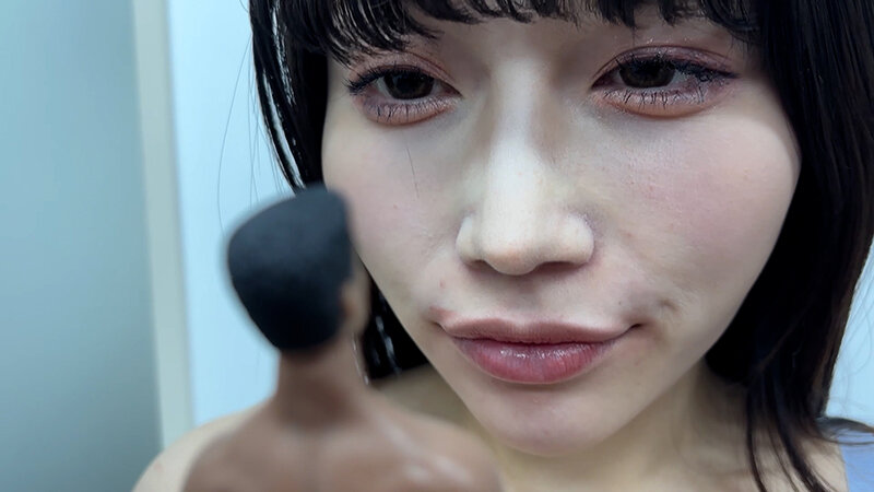 ＜素人＞ ひなみちゃんがM男人形を唾液たっぷり舐めまわす 『FANZA...