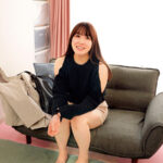 ＜素人＞ カワイイ巨乳素人お嬢さん！童貞君にデカパイ授乳させてくれませんか！？赤ちゃんみたいにデカパイをチューチューすわれて赤面発情！授乳手コキで暴発しちゃうしおりちゃんとかすみちゃん 『FANZA』