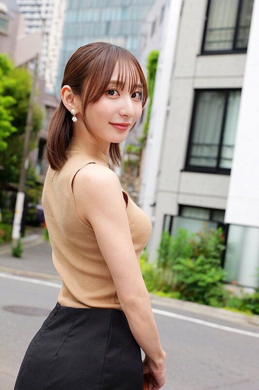 ＜素人＞ 社長の愛人秘書。金を持て余したセレブ美女は下品なSEXを欲し...