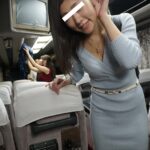 ＜チラリ＞ 【VR】VR長尺 夜行バスで乗り合わせた女性がカラダをすり寄せ誘惑。バレないように耳元で囁かなれがらHしたら、 それに気づいた別の乗客からも誘惑されSEXしてしまいました。静岡～新宿編【現行最高画質】 『FANZA』