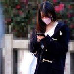 ＜チラリ＞ 痴●電車＃008 マッチングアプリで繋がったお嬢様女子大生 『FANZA』