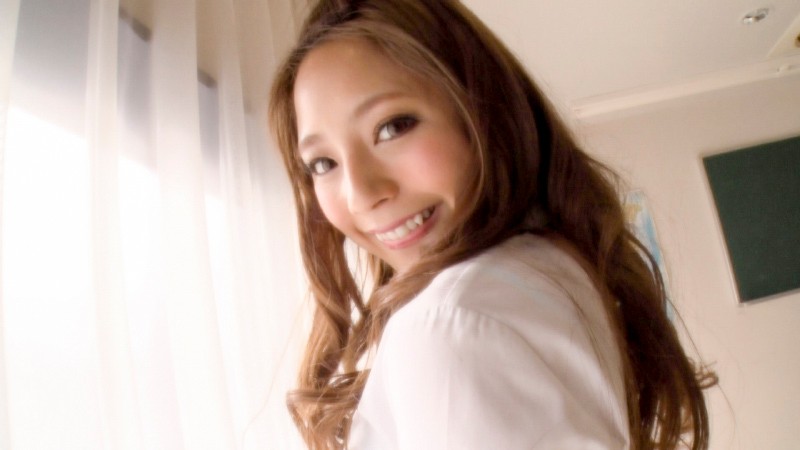 ＜チラリ＞ 小悪魔挑発GAL 河南実里 『FANZA』