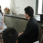 ＜チラリ＞ 事務所のセクハラ社長と宿泊ホテルを相部屋させられた売り出し中の新人アイドル。でも…まさかの性癖の相性ばっちりで朝まで何度もイカされちゃうのです。 未歩なな 『FANZA』