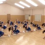 ＜チラリ＞ ムレムレチアガールバス チアブル湿度数200％… 運動直後のムレた女子大生満員バスでチラリズムに導かれて強●発射！ 『FANZA』