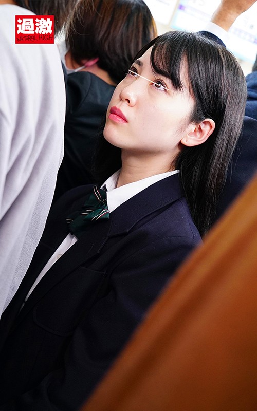 ＜チラリ＞ 痴●師に満員電車の中で下着姿にされ見られる羞恥で抵抗できな...