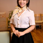 ＜チラリ＞ 巨乳エステ嬢がミニスカパンチラでその気にさせて、勃起ペニスをプリ尻に密着させ回春を誘うメンズエステ・のぞみさん 有村のぞみ 『FANZA』