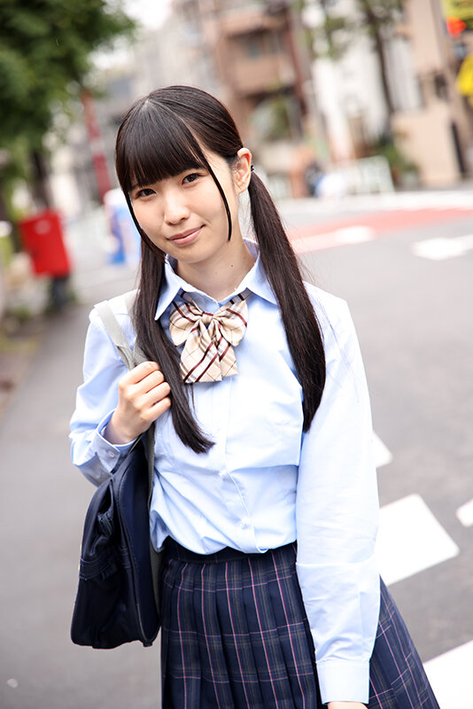 ＜チラリ＞ 美乳露出 胸チラ誘惑でフル勃起させる美少女Aカップちゃん ...