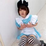 ＜チラリ＞ コスプレ女子の見せつけ自己陶酔オナニー 『FANZA』