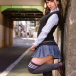 ＜チラリ＞ 見られたがり制服美少女痴女の絶対領域 Vol.001 『FANZA』