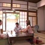 ＜チラリ＞ 今年の夏も記録的な猛暑が続いて毎日毎日溶けてしまいそうなほどに暑くて暑いのが苦手な僕は本当に気が滅入るのだが気温が上がれば上がる程それに比例して薄着になっていくタンクトップ兄嫁の無防備な脇パイから今日も目が離せない 宮瀬リコ 『FANZA』