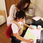 ＜チラリ＞ 彼氏とセックスばかりしていて、いつも赤点取ってる姉（妹）がボクと成績を比べられて親に怒られるのが嫌になった結果…テスト勉強しているボクにエッチな誘惑をしてきて成績を下げさせようとする。 『FANZA』