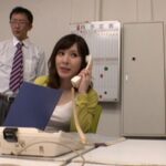 ＜チラリ＞ 一日何件もオマ○コで契約を取る不動産屋の巨乳な人妻 安西ひかり 『FANZA』