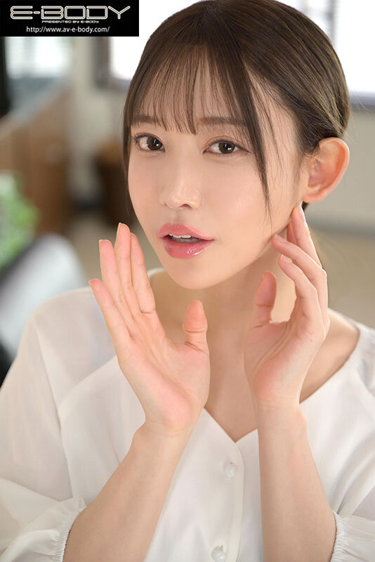 ＜チラリ＞ ブラチラ谷間誘惑と中出し淫語誘惑で新人をダメにするフェロモ...