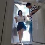 ＜チラリ＞ 【盗撮】ガールズバー店員『ももか』が常連客の家に行きSEXをしてしまう様子を盗撮。ねっとりフェラでフル勃起させたチ●コをマ●コへと誘い中出しもOKしてしまう2連戦。【流出××】 『FANZA』