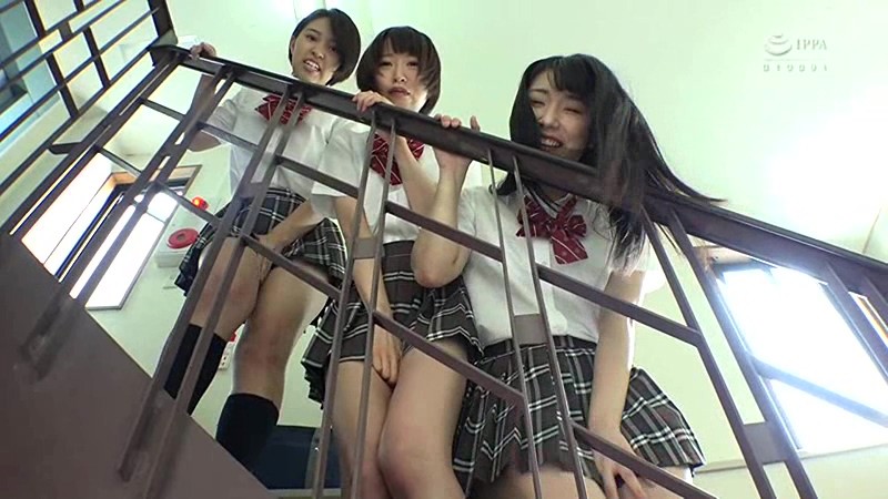 ＜チラリ＞ 従妹たちはガッツリ見せつけハチャメチャ誘惑合戦J○ 久しぶ...