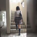 ＜チラリ＞ もっと、階段女子校生 ＃1 『FANZA』