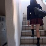 ＜チラリ＞ もっと、階段女子校生 ＃4 『FANZA』