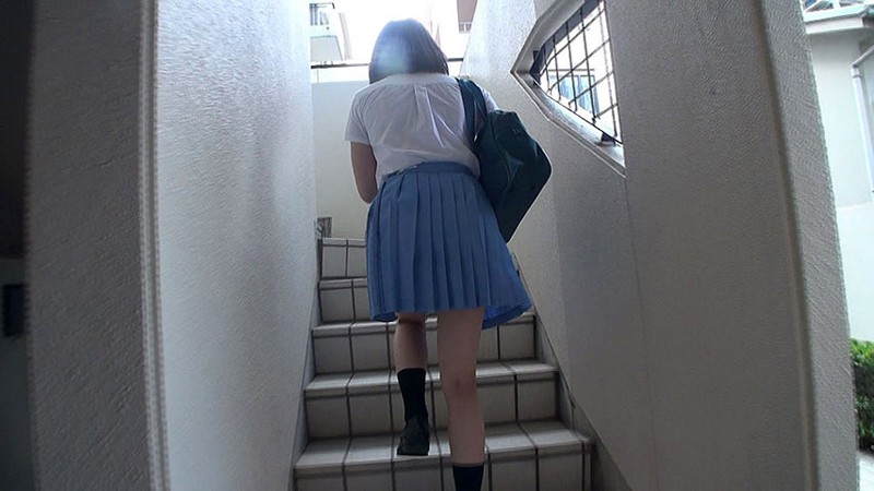 ＜チラリ＞ もっと、階段女子校生 ＃8 『FANZA』