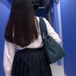＜チラリ＞ やっぱり！階段女子校生 太ももが目の前にあればその奥の奥まで見たいんだ！編 『FANZA』