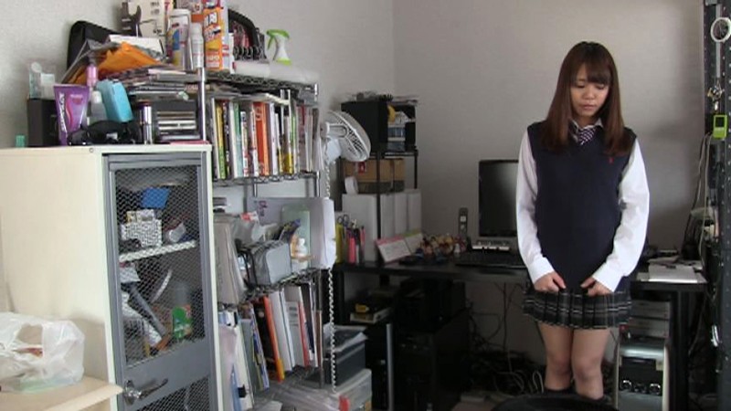 ＜チラリ＞ 女子校生日常的強風パンチラ 『FANZA』