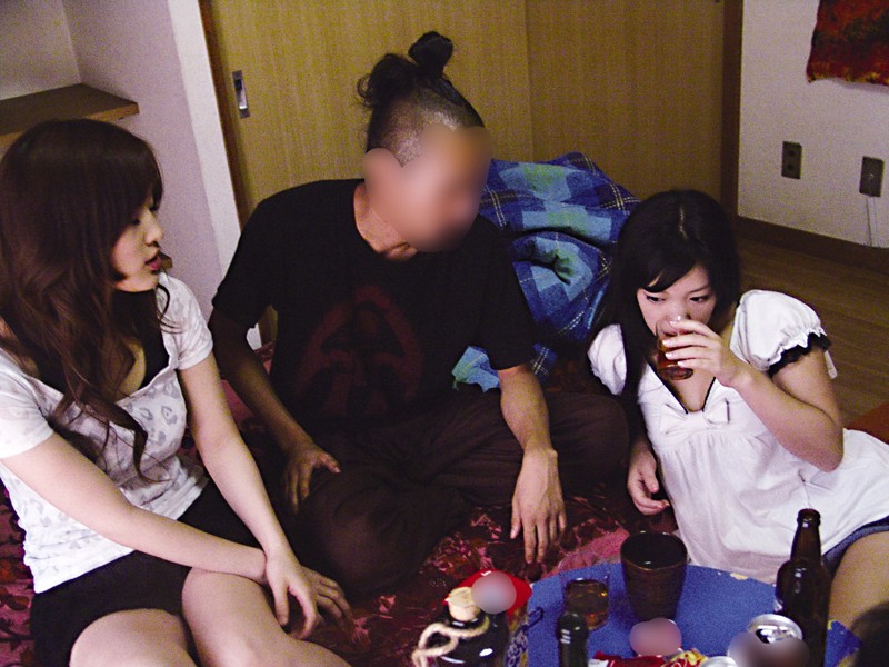 ＜チラリ＞ 家呑み泥●合コン 8時間 『FANZA』